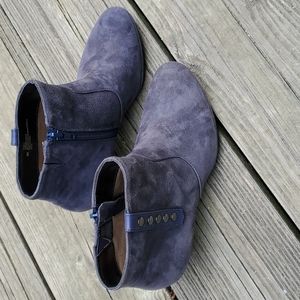 Comfortiva pillowtop boots